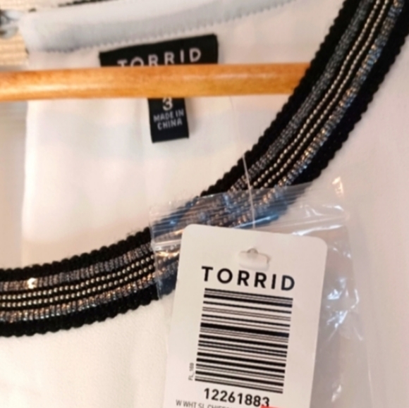 Sleeveless Top - Picture 2 of 8